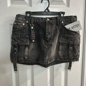 Black Denim Cargo Mini Skirt J for Justify black  size large new with tags